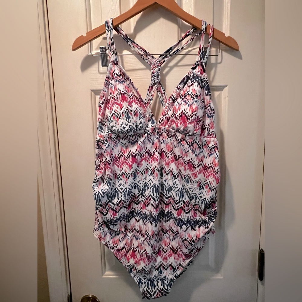 Isabel Maternity by Ingrid & Isabel Maternity Swimsuit- Size Large- NWT